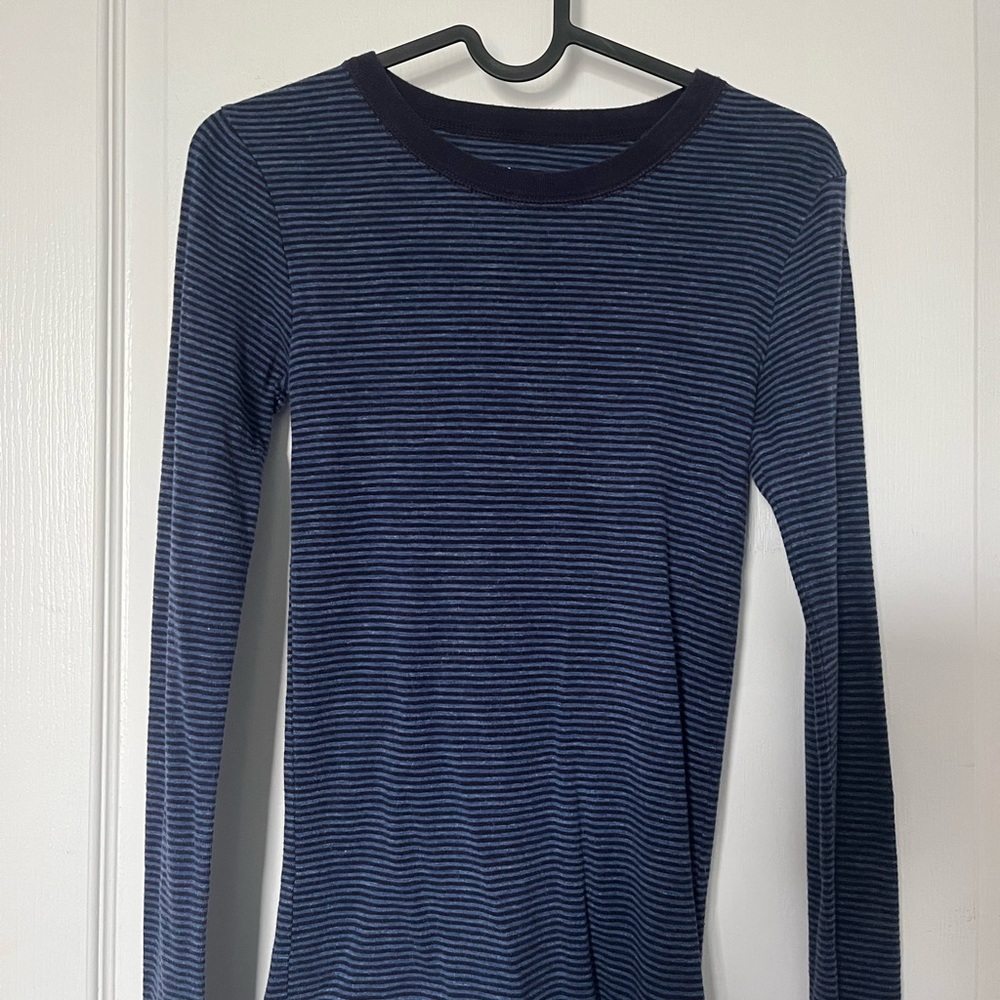 GAP sweater - size S